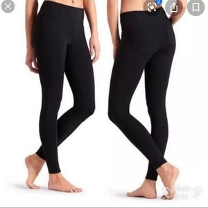 Athleta Metro legging size M